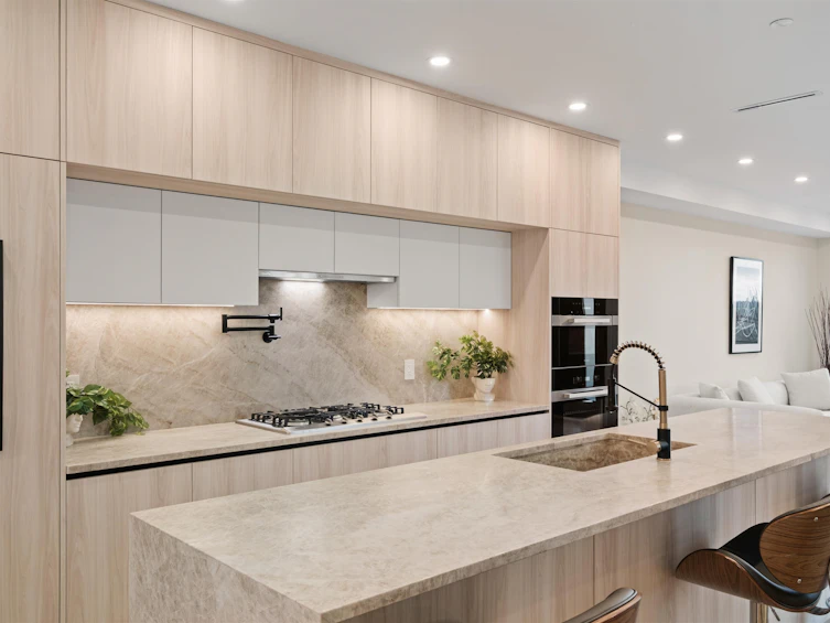 502 E 5th Street, North Vancouver, BC, V7L 1M4 - 4