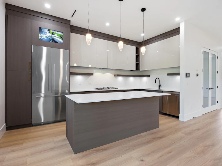 2-6037 Service Street, Burnaby, BC, V5H 1V7 - 11