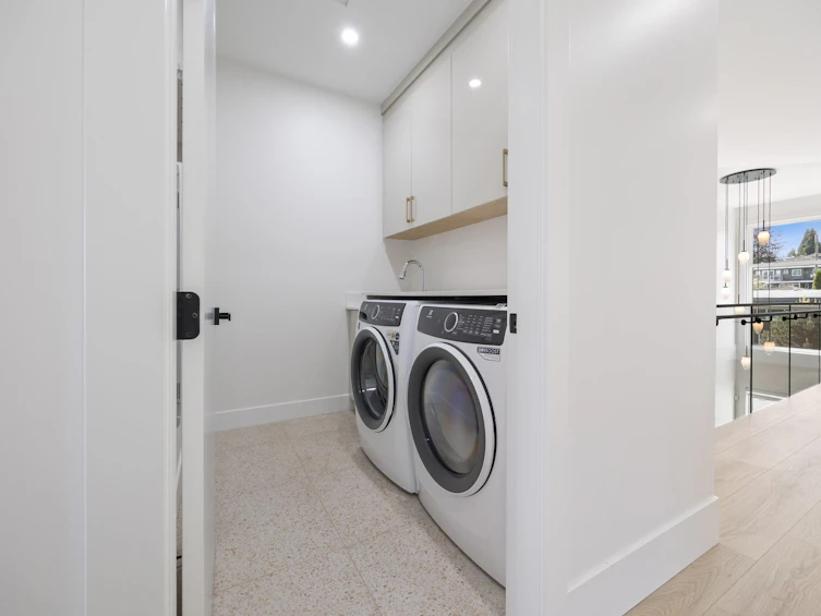 2-6037 Service Street, Burnaby, BC, V5H 1V7 - 31