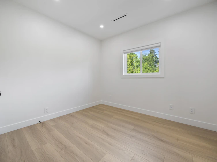 2-6037 Service Street, Burnaby, BC, V5H 1V7 - 21