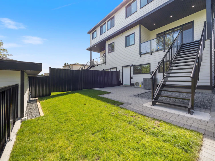 2-6037 Service Street, Burnaby, BC, V5H 1V7 - 37