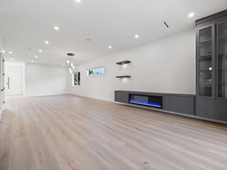 2-6037 Service Street, Burnaby, BC, V5H 1V7 - 10