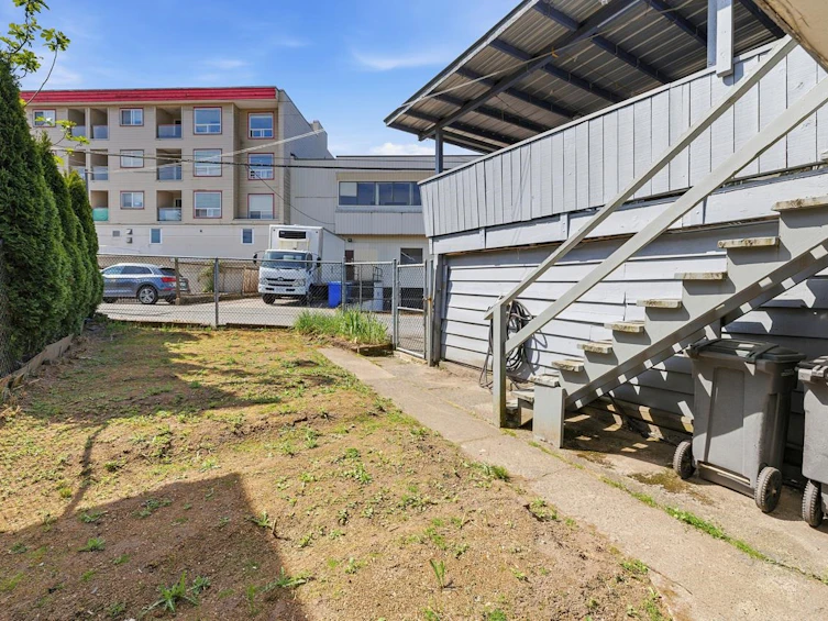 1016 E 18th Avenue, Vancouver, BC, V5V 1H1 - 23