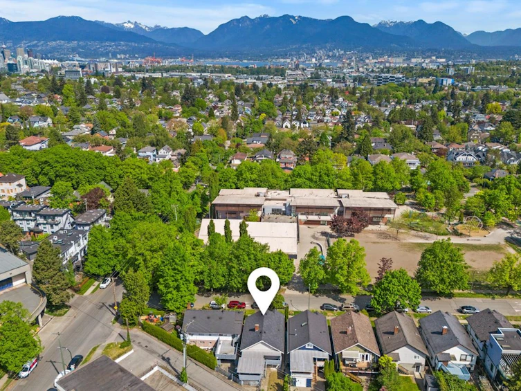 1016 E 18th Avenue, Vancouver, BC, V5V 1H1 - 38