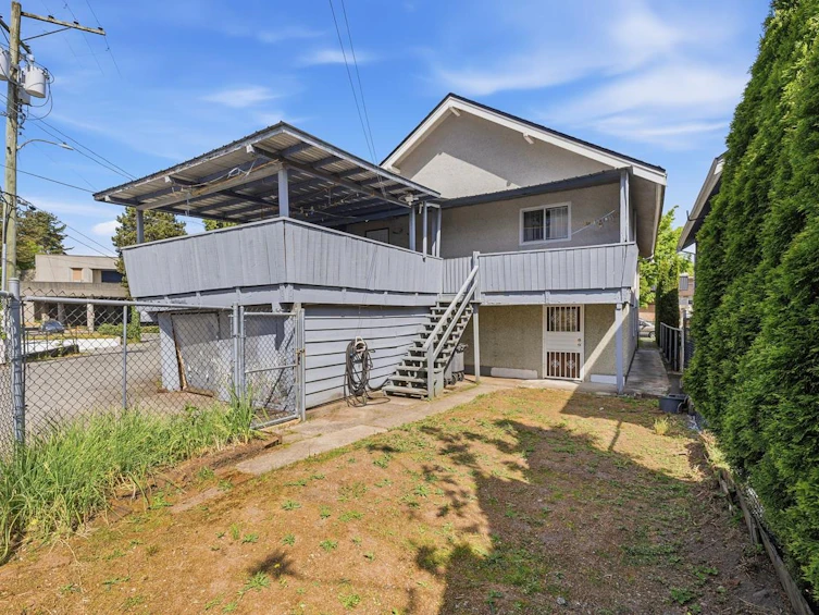 1016 E 18th Avenue, Vancouver, BC, V5V 1H1 - 24
