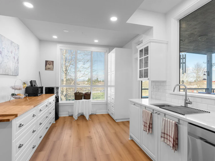 221-12873 Railway Avenue, Richmond, BC, V7E 6K3 - 9