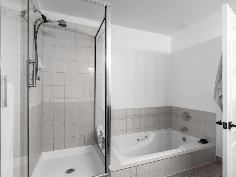 221-12873 Railway Avenue, Richmond, BC, V7E 6K3 - 13