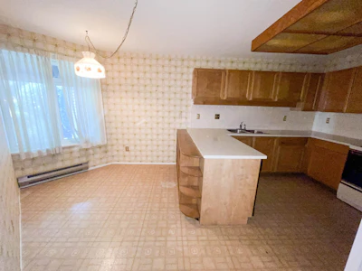 102-13894 102 Avenue - 2