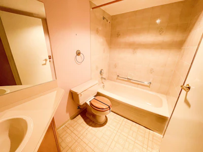 102-13894 102 Avenue - 5
