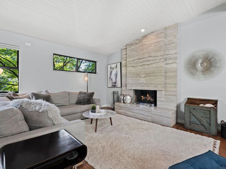 1098 Linnae Avenue, North Vancouver, BC, V7R 1Z4 - 5
