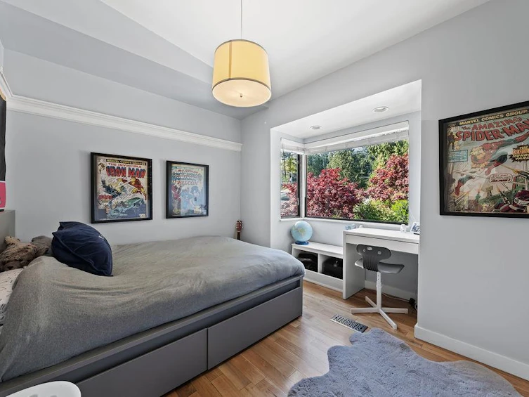 1098 Linnae Avenue, North Vancouver, BC, V7R 1Z4 - 30