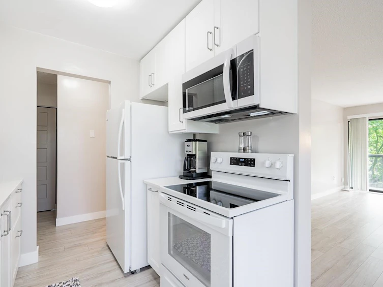 206-15020 North Bluff Road, Surrey, BC, V4B 5A4 - 5