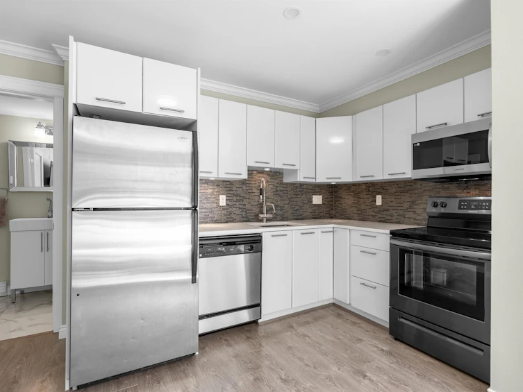 999 W 20th Avenue, Vancouver, BC, V5Z 1Y4 - 5