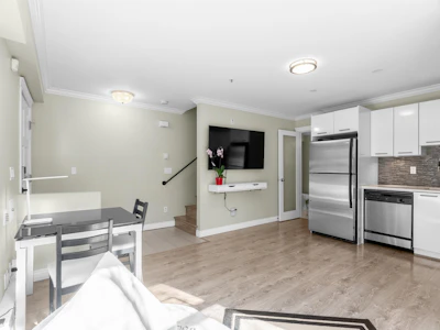 999 W 20th Avenue - 4