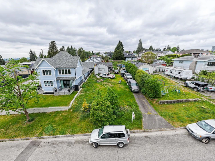 2233 Edinburgh Street, New Westminster, BC, V3M 2Y2 - 38