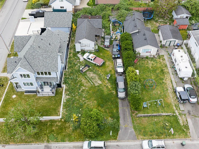 2235 Edinburgh Street, New Westminster, BC, V3M 2Y2 - 32