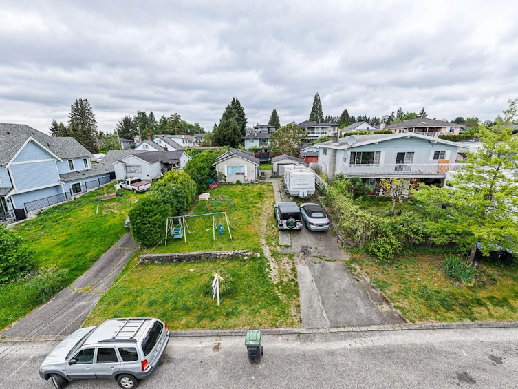 2235 Edinburgh Street, New Westminster, BC, V3M 2Y2 - 36