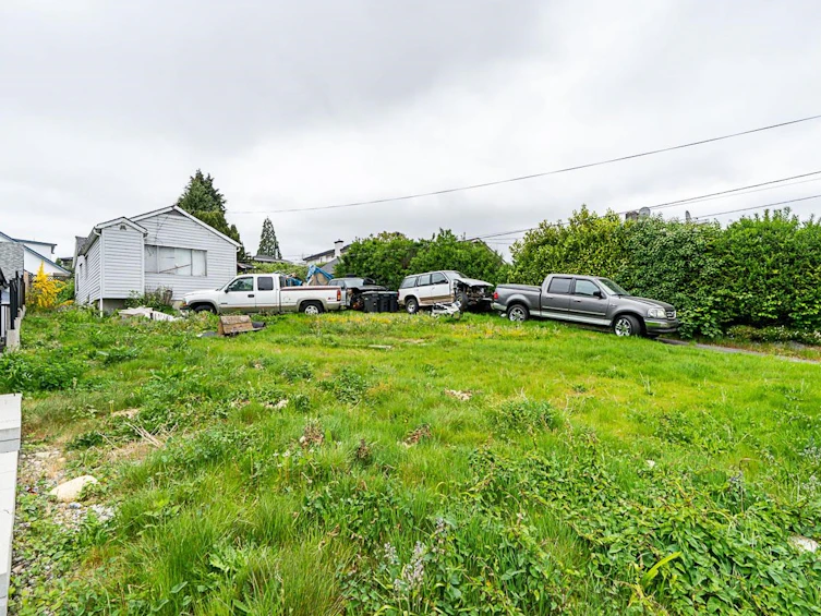 2235 Edinburgh Street, New Westminster, BC, V3M 2Y2 - 2