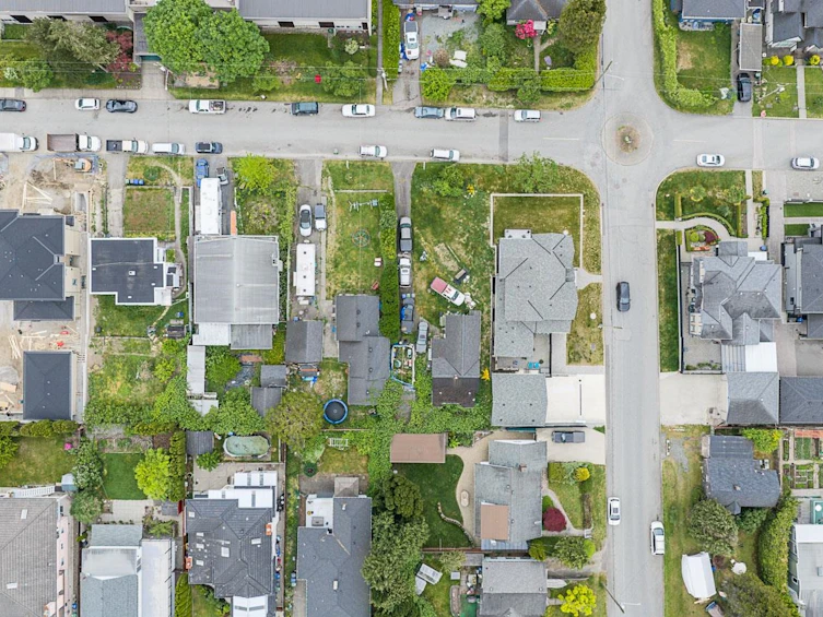 2235 Edinburgh Street, New Westminster, BC, V3M 2Y2 - 23