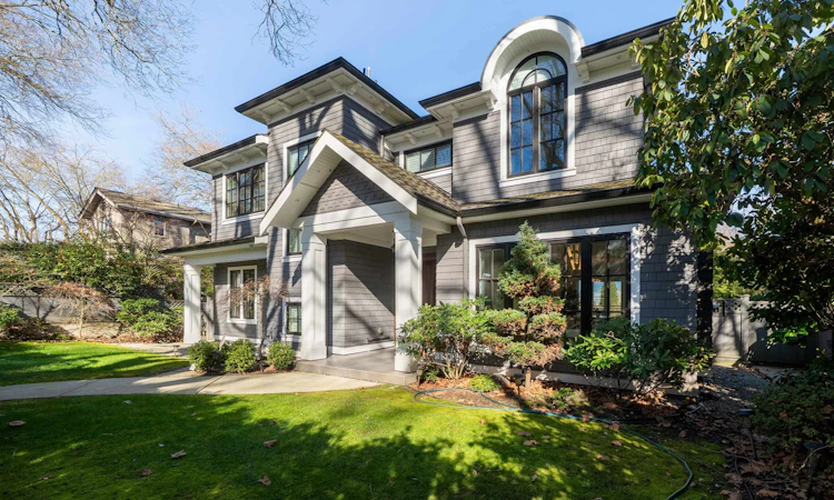 3955 W Broadway
