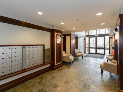 307-1551 Foster Street - 3