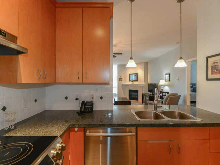 307-1551 Foster Street, Surrey, BC, V4B 5M1 - 8