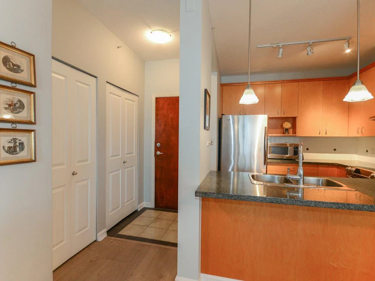 307-1551 Foster Street, Surrey, BC, V4B 5M1 - 4
