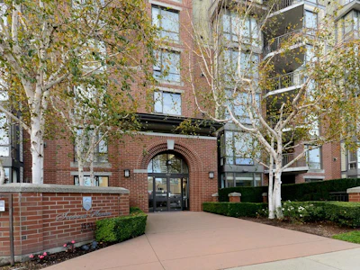307-1551 Foster Street - 2