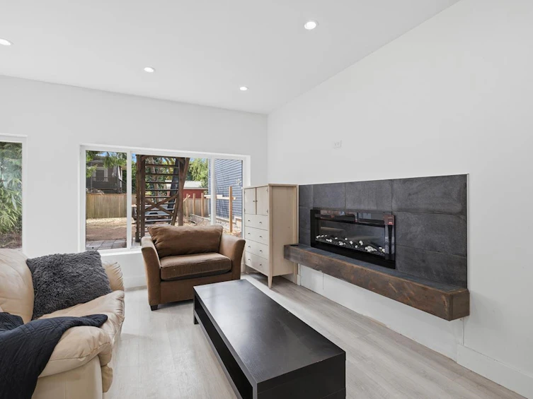 14 W 14th Avenue, Vancouver, BC, V5Y 1W6 - 8