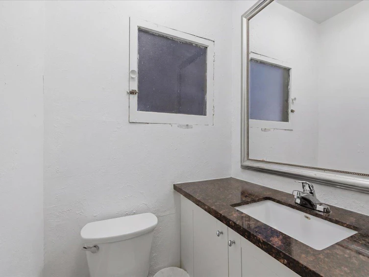 14 W 14th Avenue, Vancouver, BC, V5Y 1W6 - 12