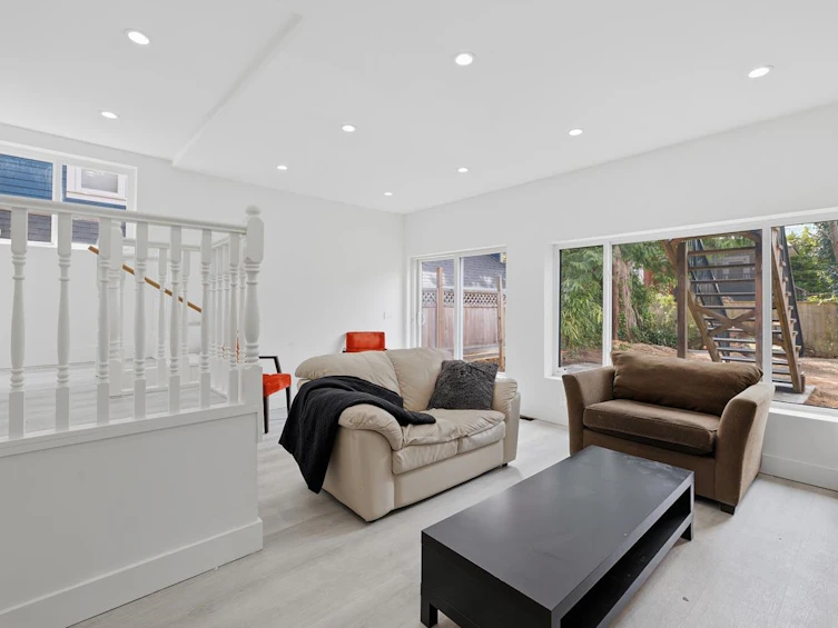 14 W 14th Avenue, Vancouver, BC, V5Y 1W6 - 9