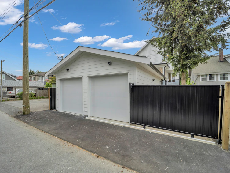 2617 Mcgill Street, Vancouver, BC, V5K 1H2 - 26