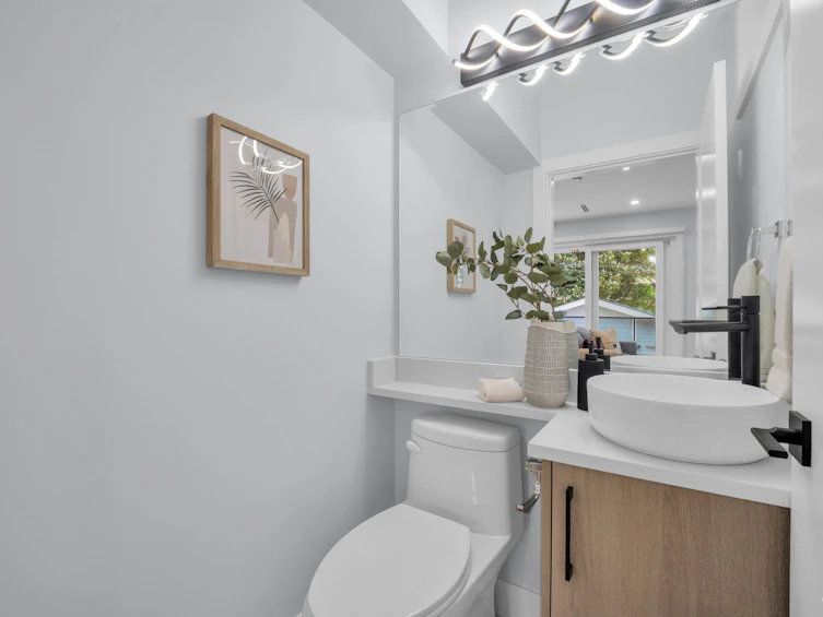 2617 Mcgill Street, Vancouver, BC, V5K 1H2 - 15