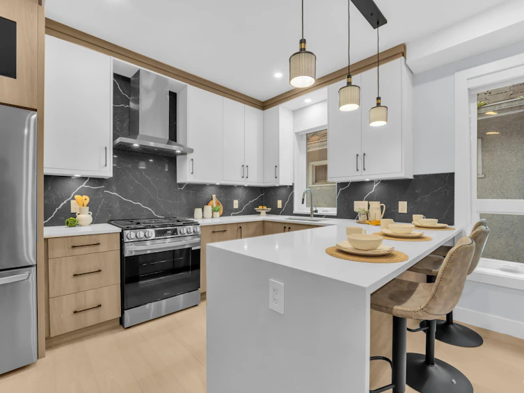 2619 Mcgill Street, Vancouver, BC, V5K 1H2 - 9