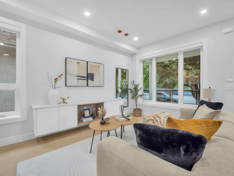 2619 Mcgill Street, Vancouver, BC, V5K 1H2 - 4