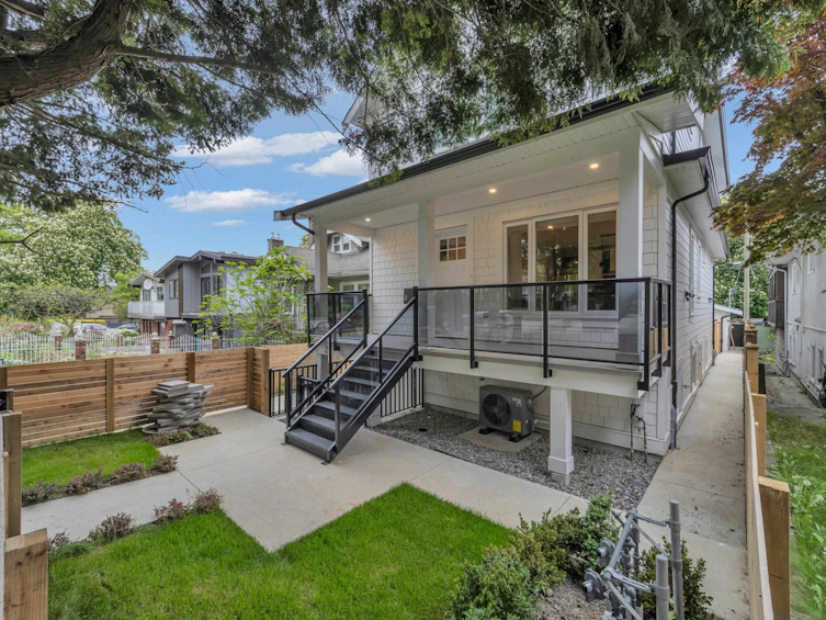 2619 Mcgill Street, Vancouver, BC, V5K 1H2 - 30