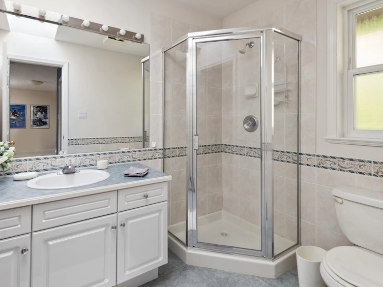3823 Michener Way, North Vancouver, BC, V7K 3C7 - 33