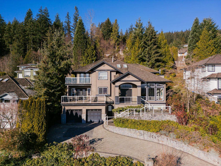 3823 Michener Way, North Vancouver, BC, V7K 3C7 - 3
