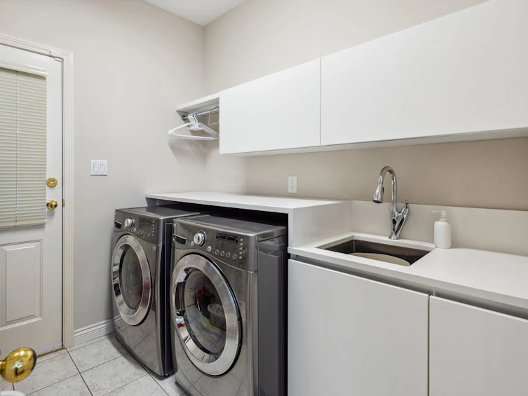 3823 Michener Way, North Vancouver, BC, V7K 3C7 - 38