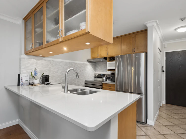 303-1508 Mariner Walk, Vancouver, BC, V6J 4X9 - 2