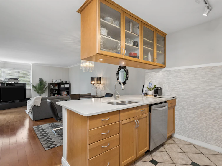 303-1508 Mariner Walk, Vancouver, BC, V6J 4X9 - 3