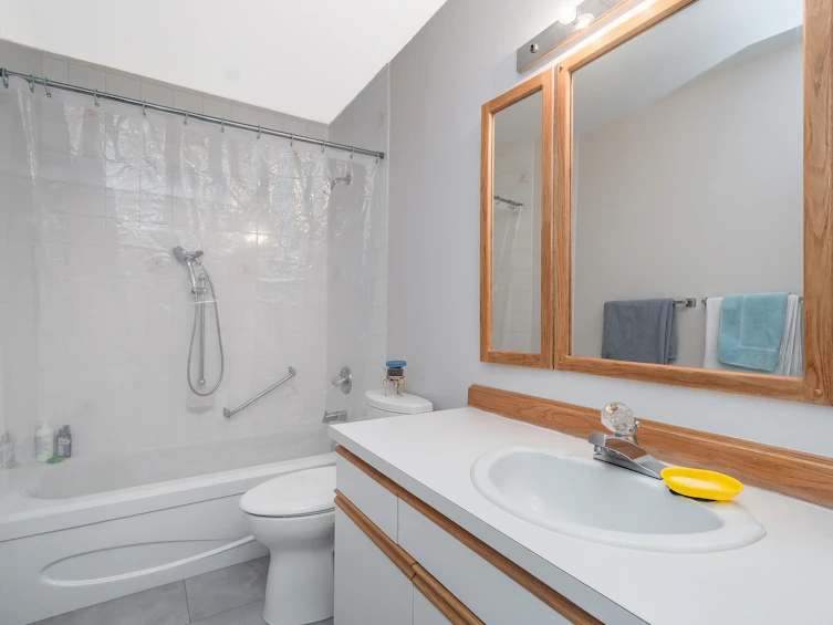 309-17695 58 Avenue, Surrey, BC, V3S 1L5 - 23