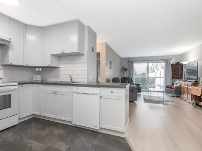 309-17695 58 Avenue - 5