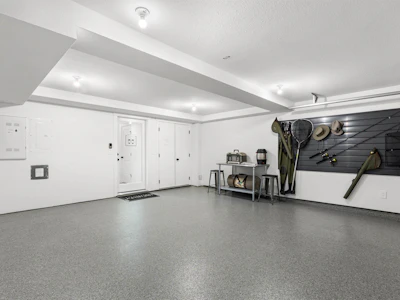27-2891 Montrose Avenue - 5