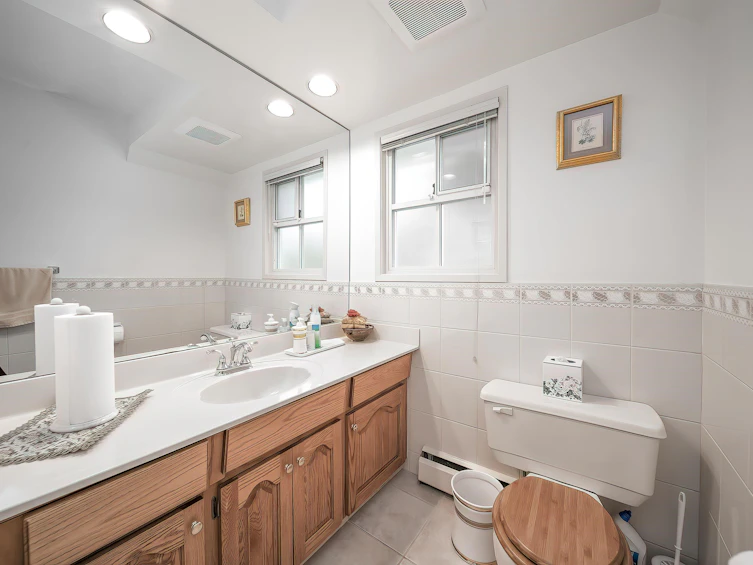 3 Sennok Crescent, Vancouver, BC, V6N 2E3 - 26