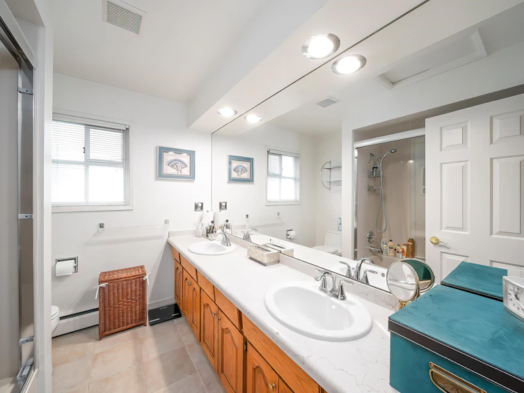 3 Sennok Crescent, Vancouver, BC, V6N 2E3 - 33