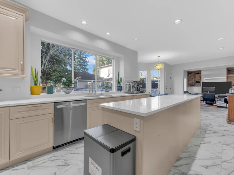 6835 Heather Street, Vancouver, BC, V6P 3P5 - 11