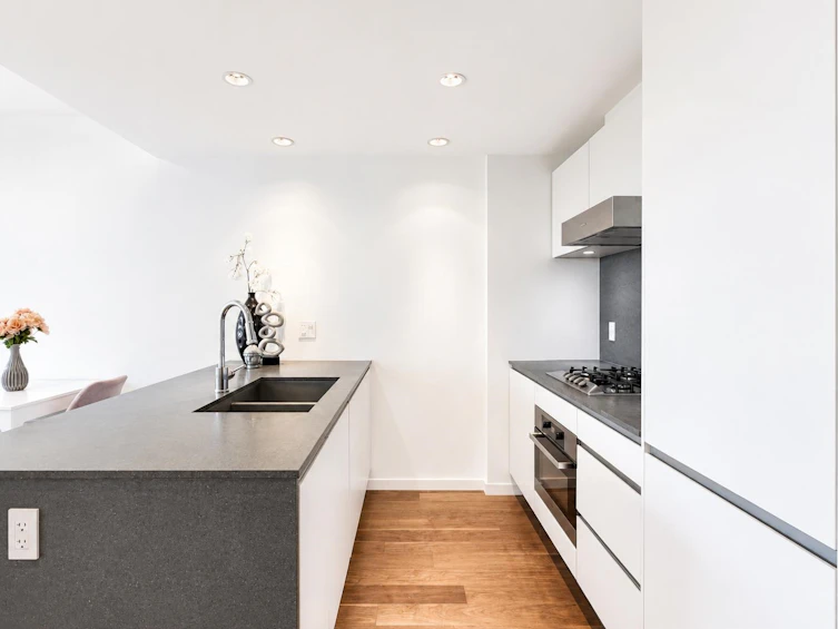 907-8488 Cornish Street, Vancouver, BC, V6P 0C2 - 5