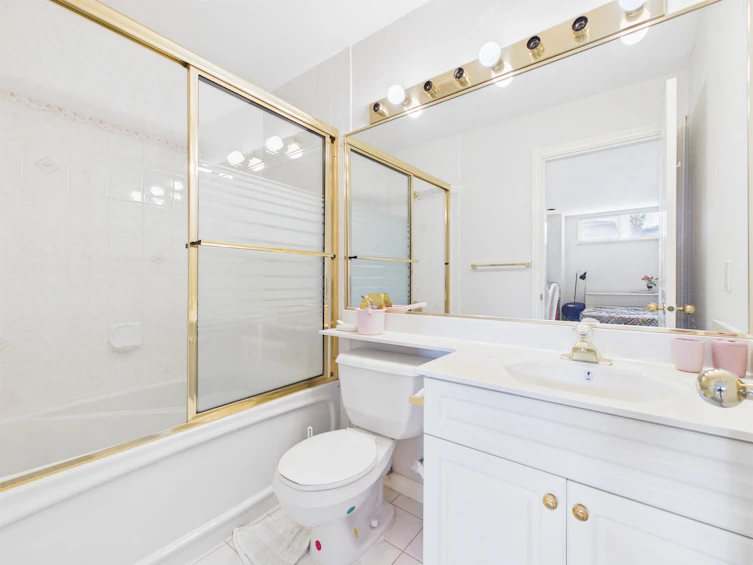 7969 Macpherson Avenue, Burnaby, BC, V5J 4P4 - 34