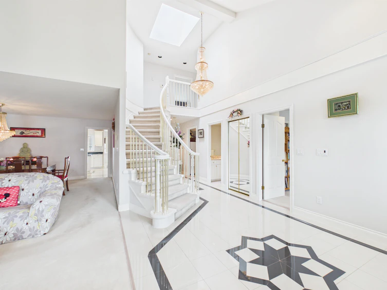 7969 Macpherson Avenue, Burnaby, BC, V5J 4P4 - 8